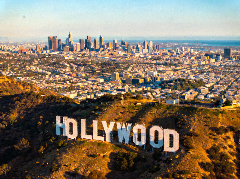 美国洛杉矶好莱坞标志与城市全景